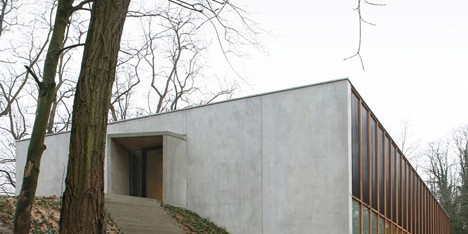 KAU Gymnasium by URA