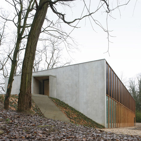 KAU Gymnasium by URA