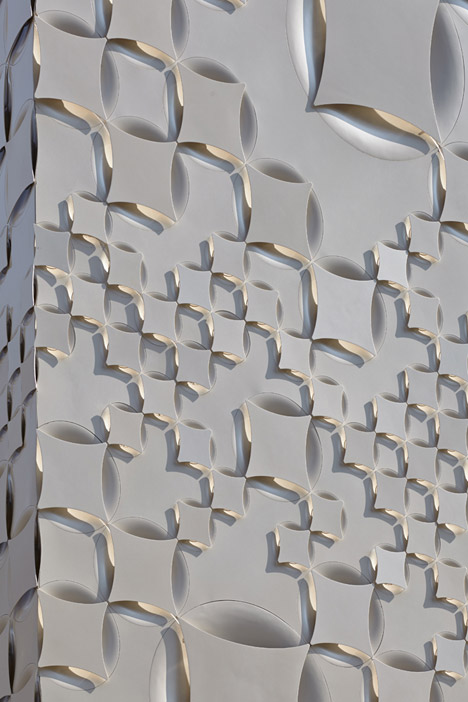 Louis Vuitton Tokyo by Aoki Jun