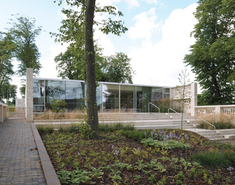 Maggie's Centre Lanarkshire by Reiach and Hall