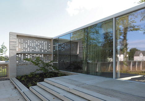 Maggie's Centre Lanarkshire by Reiach and Hall