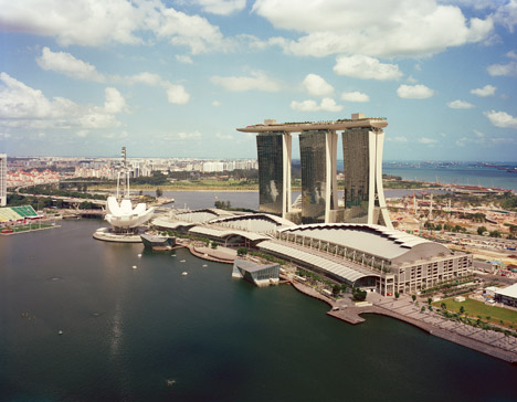 Marina Bay Sands by Moshe Safdie