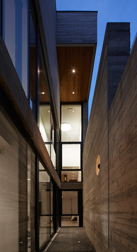 Moore Park Residence by Drew Mandel Architects