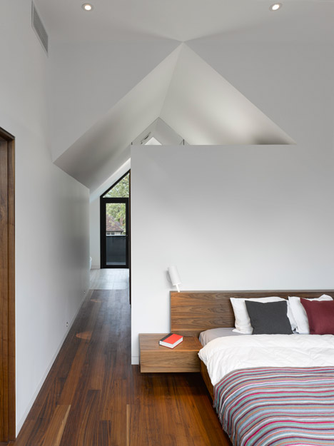 Moore Park Residence by Drew Mandel Architects