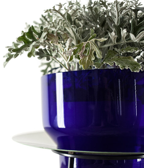 Narcissus vases by new craft