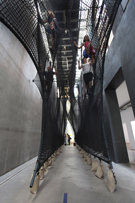 Net Linz OK center for contemporary art Numen/For Use