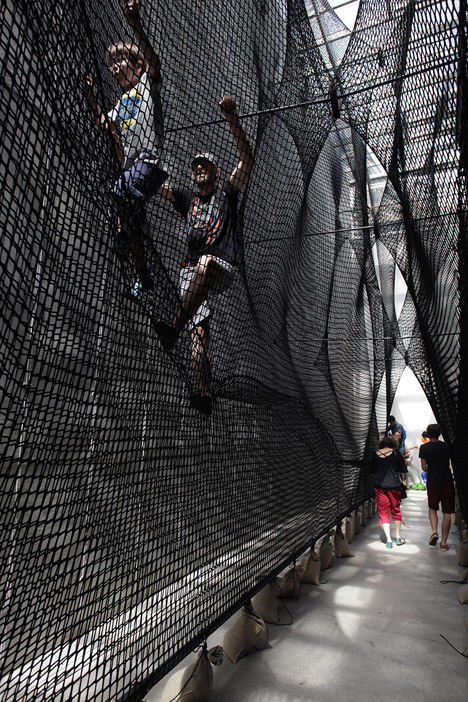 Net Linz OK center for contemporary art Numen/For Use