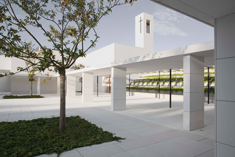 Padre Rubinos Complex by Elsa Urquijo