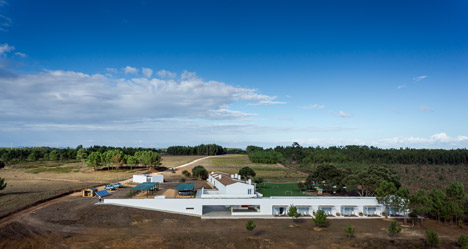 Rural Tourism in Odemira by [i]da arquitectos