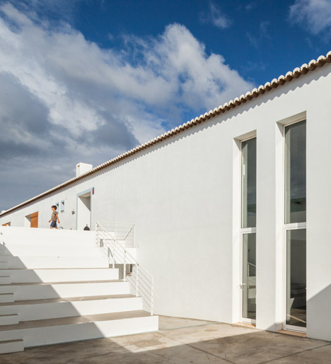 Rural Tourism in Odemira by [i]da arquitectos
