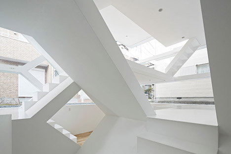 S House by Yuusuke Karasawa