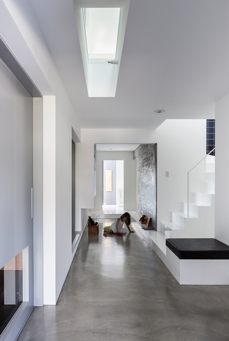 Scape House by FORM/Kouichi Kimura Architects