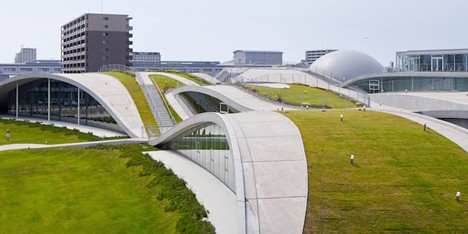 Science Hills Komatsu by Mari Ito