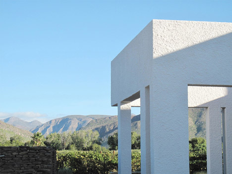 Swartberg house by Openstudio Architects