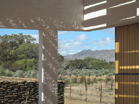 Swartberg house by Openstudio Architects