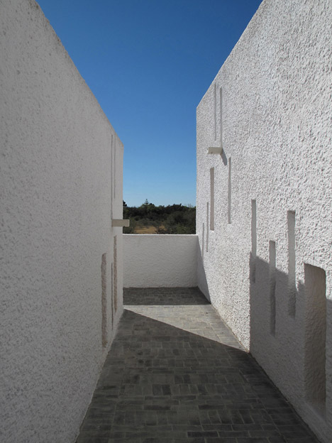 Swartberg house by Openstudio Architects