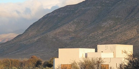 Swartberg house by Openstudio Architects