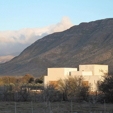 Swartberg house by Openstudio Architects