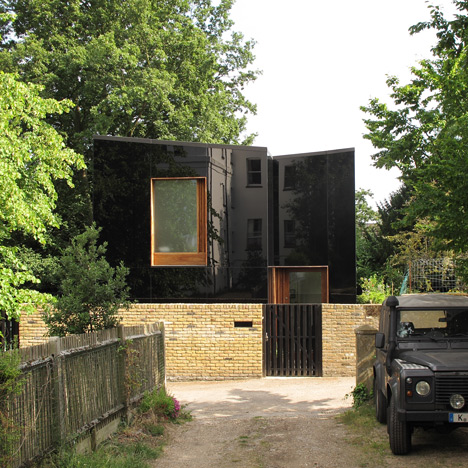 Sydenham house by Ian McChesney
