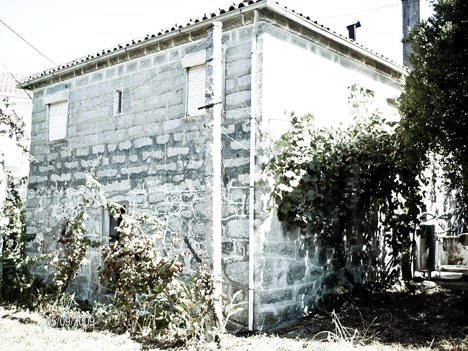 Taíde House by Rui Vieira Oliveira and Vasco Manuel Fernandes