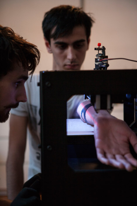 Tatoue 3D printing tattoo machine by Appropriate Audiences