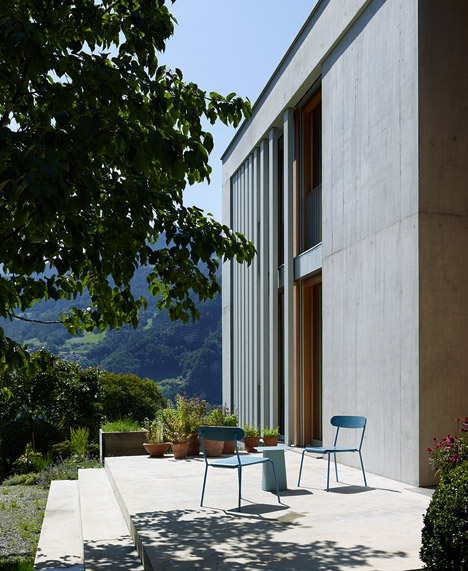 Villa MM by Feliz Architects