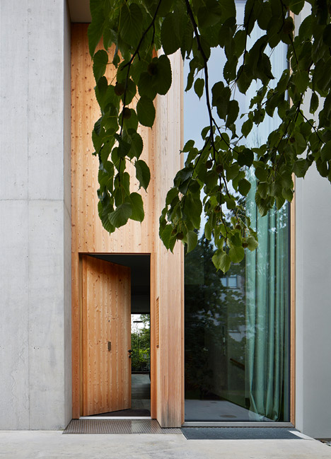 Villa MM by Feliz Architects