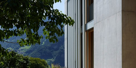 Villa MM by Feliz Architects