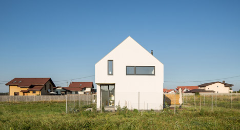 omHOUSE by insert studio