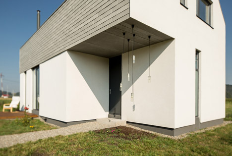 omHOUSE by insert studio