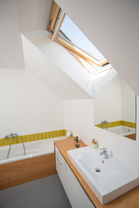 omHOUSE by insert studio