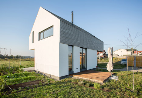 omHOUSE by insert studio