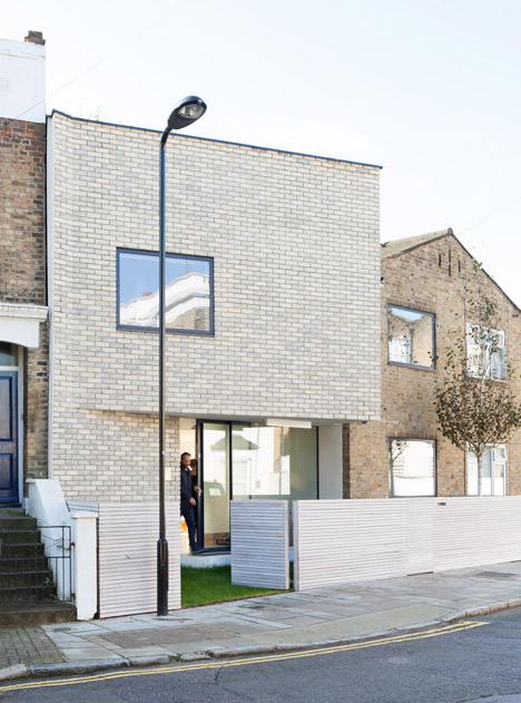 1050 Clonbrock Road by Lipton Plant Architects