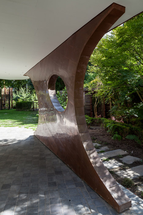 A-copper-annex-to-a-fermette-by-Vens-Vanbelle-architecture_dezeen