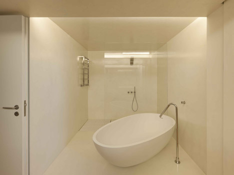 Apartamento Em Braga by Correia/Ragazzi Arquitectos