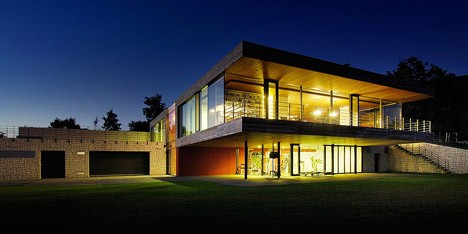 Arendon Development Company The Oaks competition