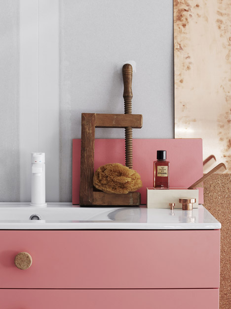 Bathroom-furniture-by-Swoon_dezeen_468_0