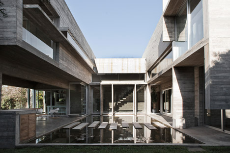 Casa Torcuato by Estudio Besonias Almeida