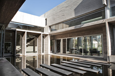 Casa Torcuato by Estudio Besonias Almeida