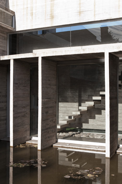 Casa Torcuato by Estudio Besonias Almeida