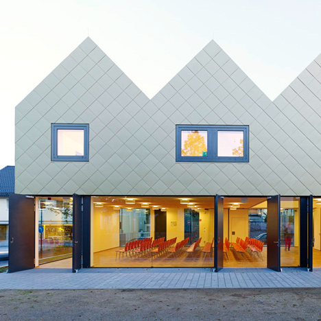 Community centre in Urberach by Netzwerk Architekten