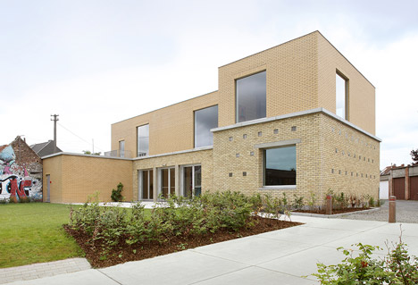 Cultural Center de Neerbeek by Urbain Architectencollectief