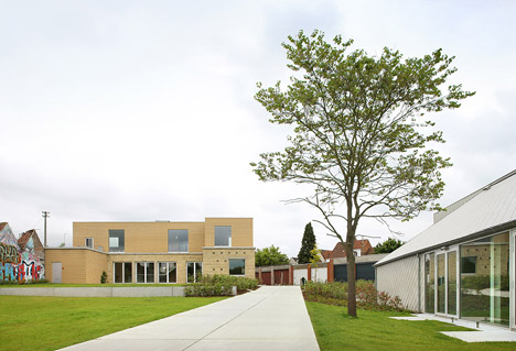 Cultural Center de Neerbeek by Urbain Architectencollectief
