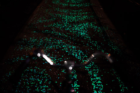 Daan Roosegaarde's Van Gogh Bicycle Path