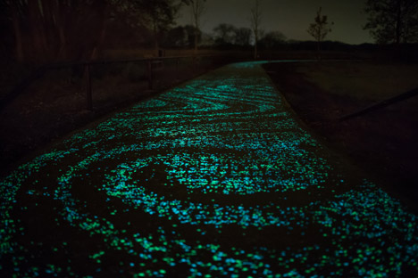 Daan Roosegaarde's Van Gogh Bicycle Path