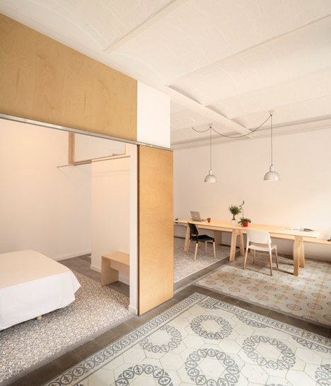 Eixample apartment renovation in Barcelona by Adrian Elizalde