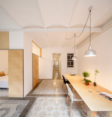 Eixample apartment renovation in Barcelona by Adrian Elizalde