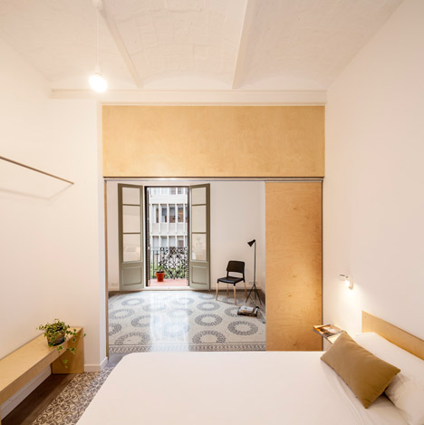 Eixample apartment renovation in Barcelona by Adrian Elizalde