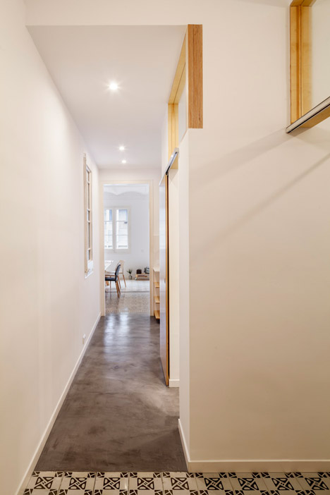 Eixample apartment renovation in Barcelona by Adrian Elizalde