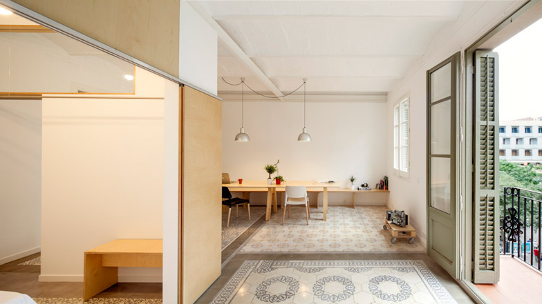 Eixample apartment renovation in Barcelona by Adrian Elizalde
